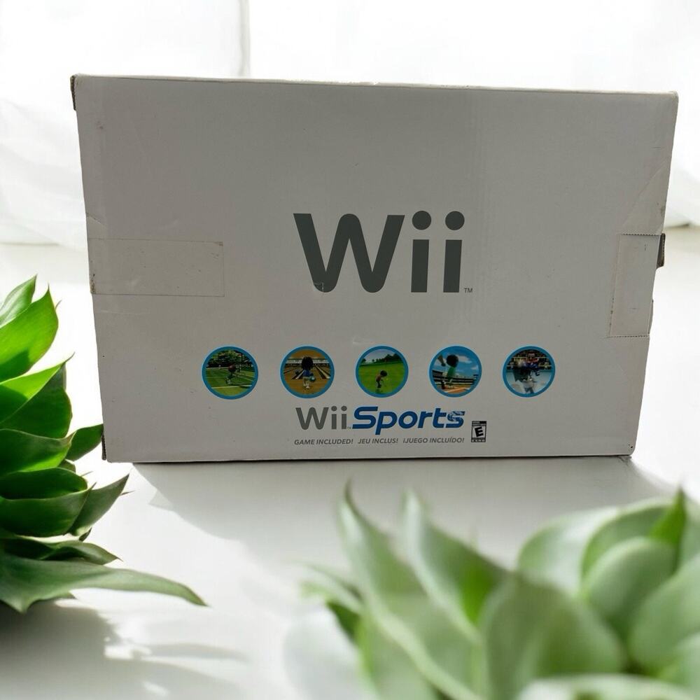 White Nintendo Wii Console Wii Sports- Complete In Box CIB - Matching Serial #'s